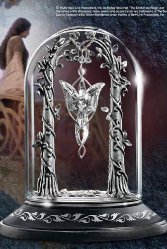 Lord of the Rings - The Evenstar Pendant Display