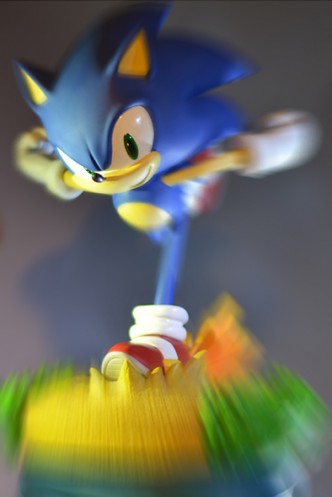 Estatua - Modern Sonic the Hedgehog - Resina 37cm 