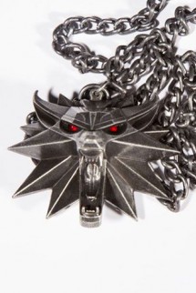 The Witcher: Wild Hunt Medallion and Chain (LED Light-Up) Wolf