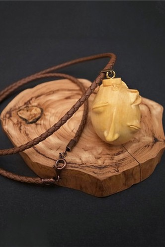 BERSERK - Befferit Closed Eye Wooden Pendant Leather