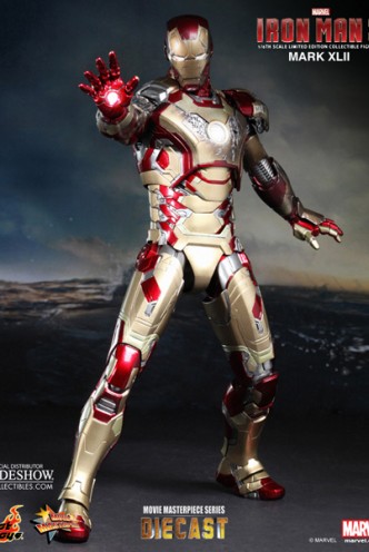 Iron Man 3 Hot Toys 1/6 Scale Collectible Diecast Figure Iron Man Mark XLII