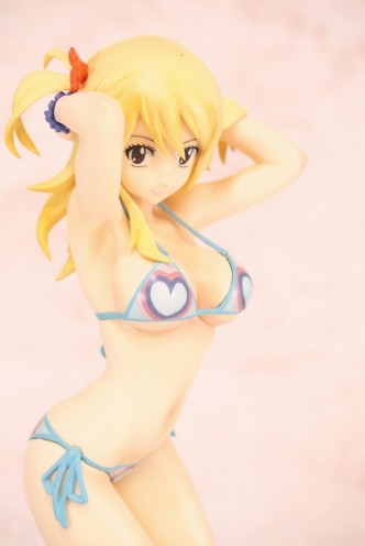 FAIRY TAIL - Lucy Heartfilia Swimsuit Ver. 1/8 Complete Figure